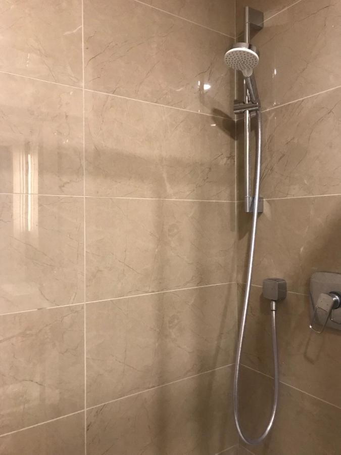 Apartman Cernomorska Appartamento Praga